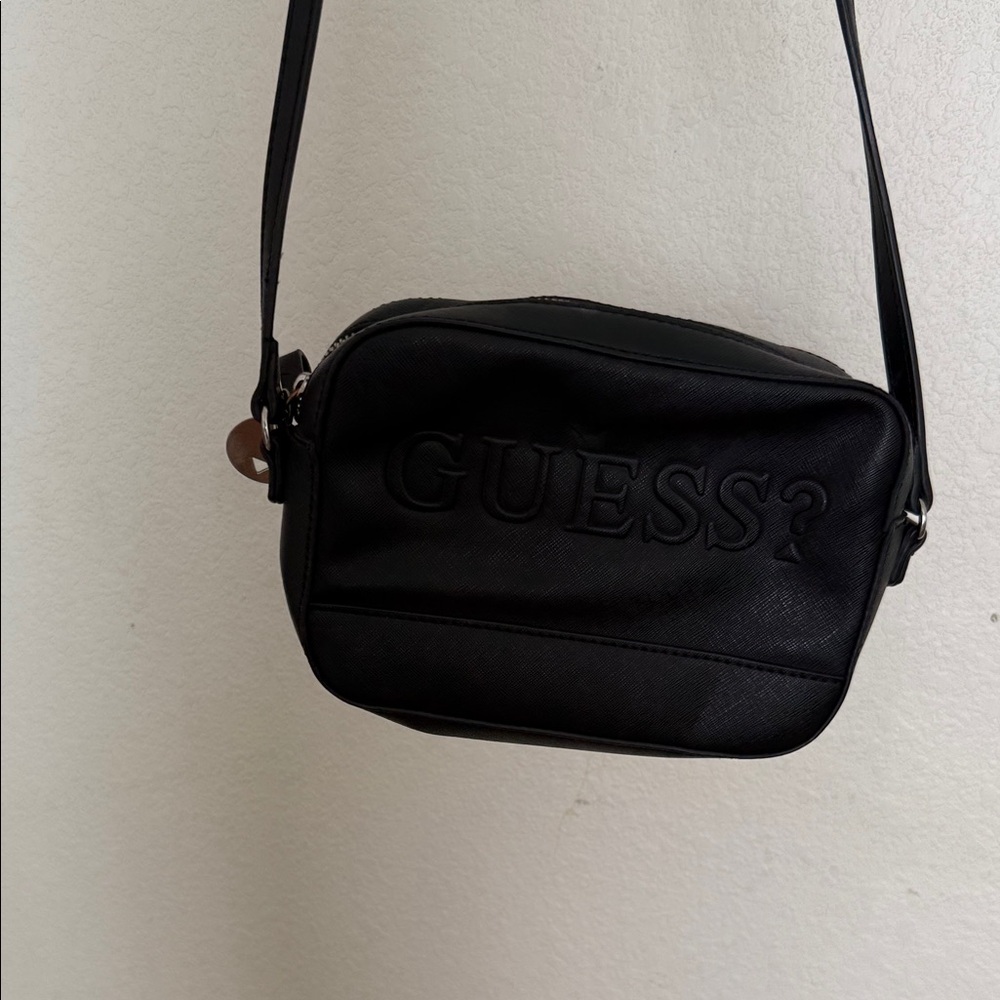 GUESS Elegant Black Crossbody Bag